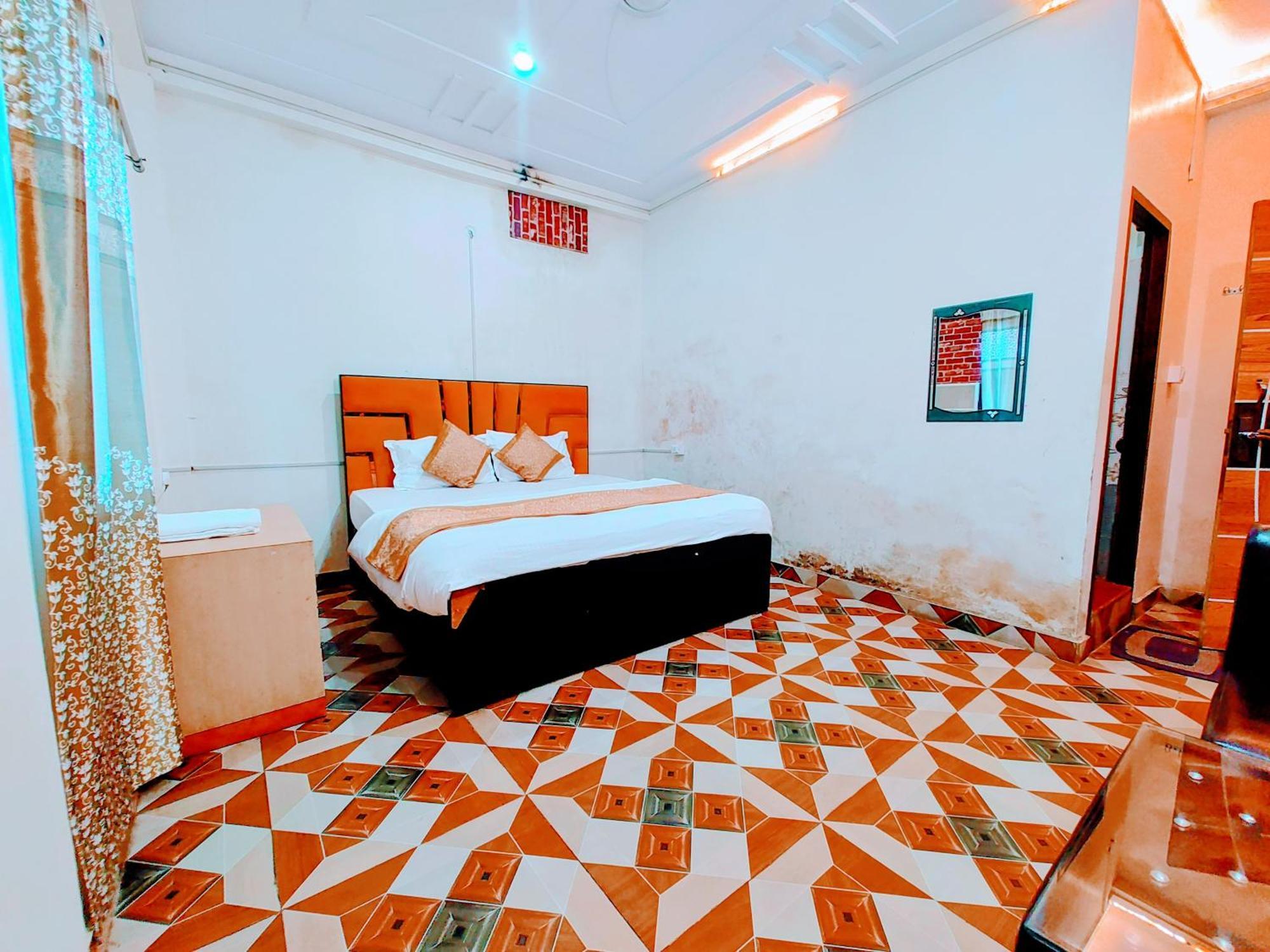 De Costa Palace - Pick And Drop Available Benares Buitenkant foto
