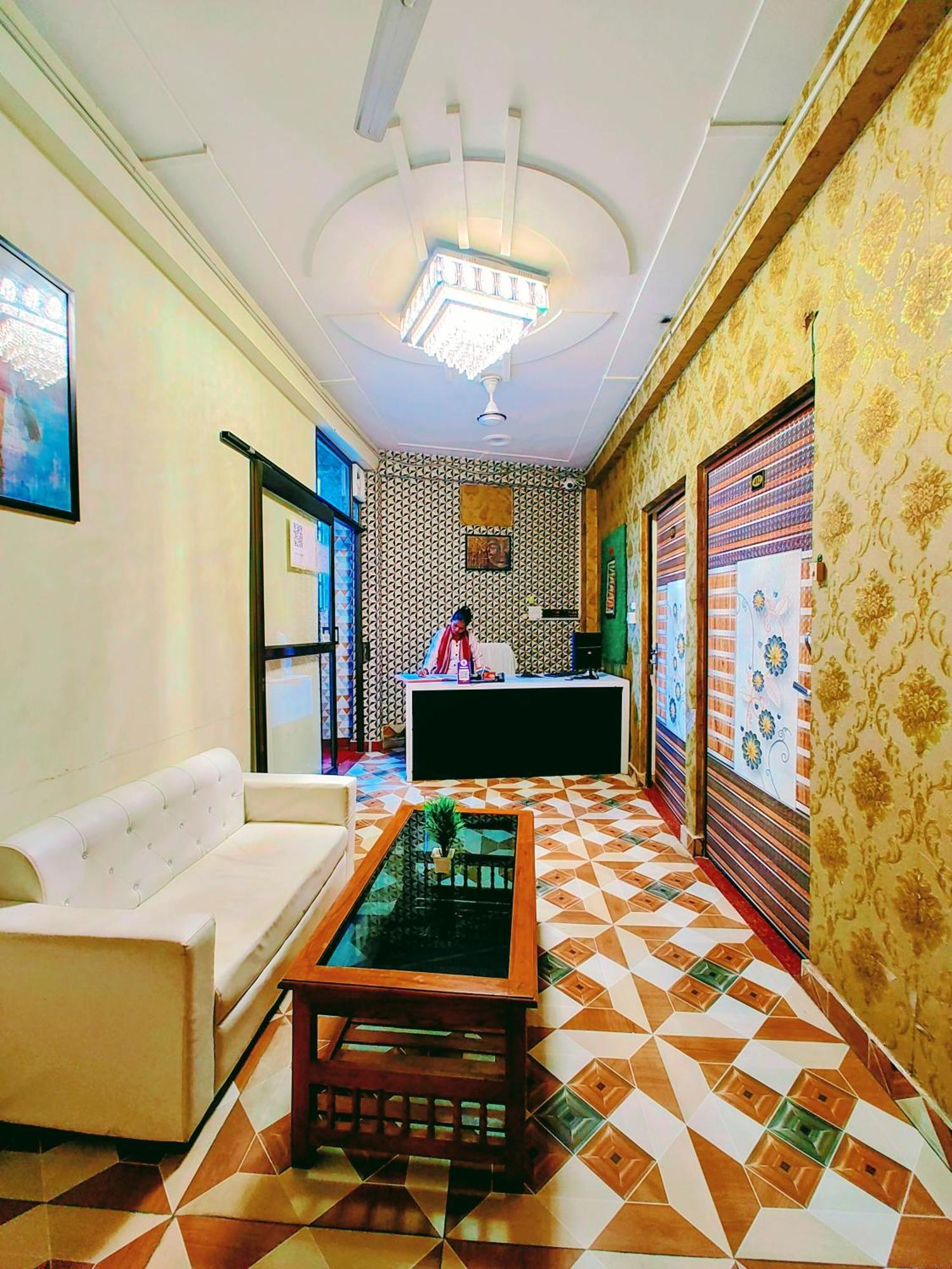 De Costa Palace - Pick And Drop Available Benares Buitenkant foto